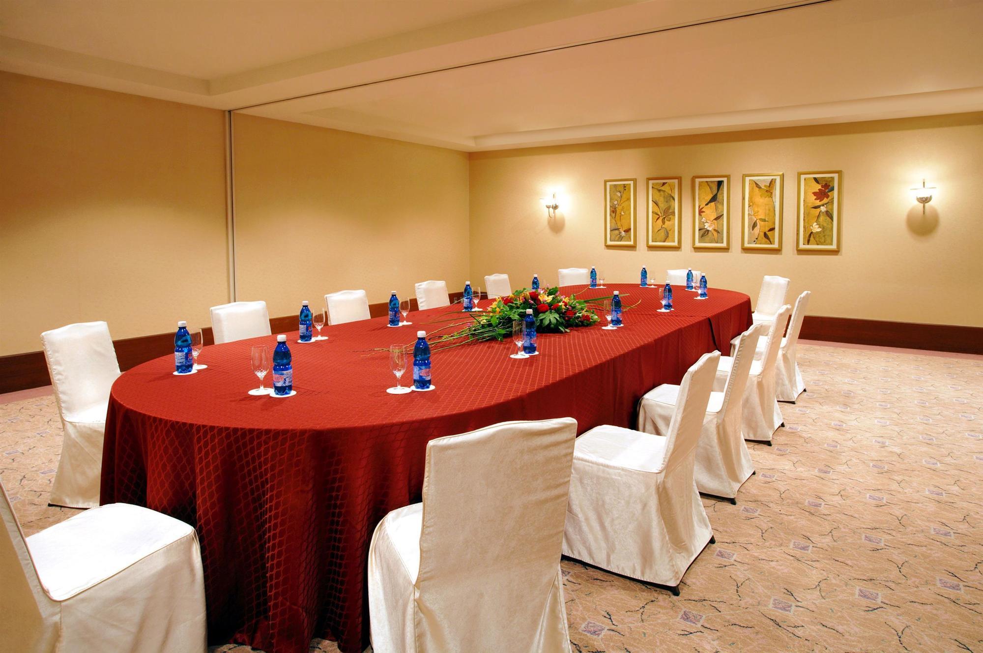 Kobe Bay Sheraton Hotel y Towers Facilidades foto